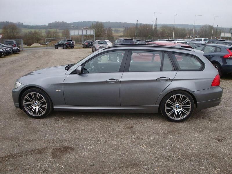 Gebraucht BMW 320 Comfort Edition 184 PS (135 kW) 2012 Grau Kombi