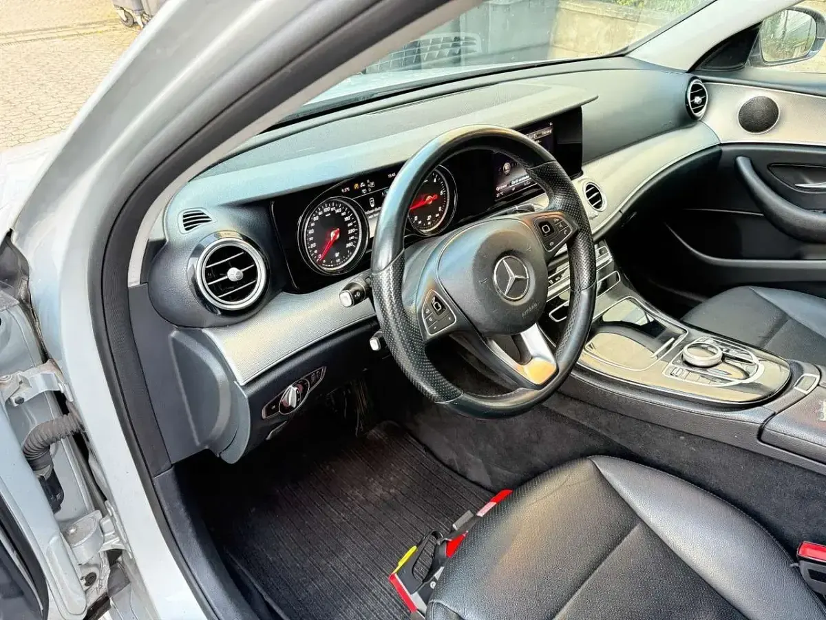Brugt Mercedes E200 150 HK (110 kW) 2018 Sølv Stationcar