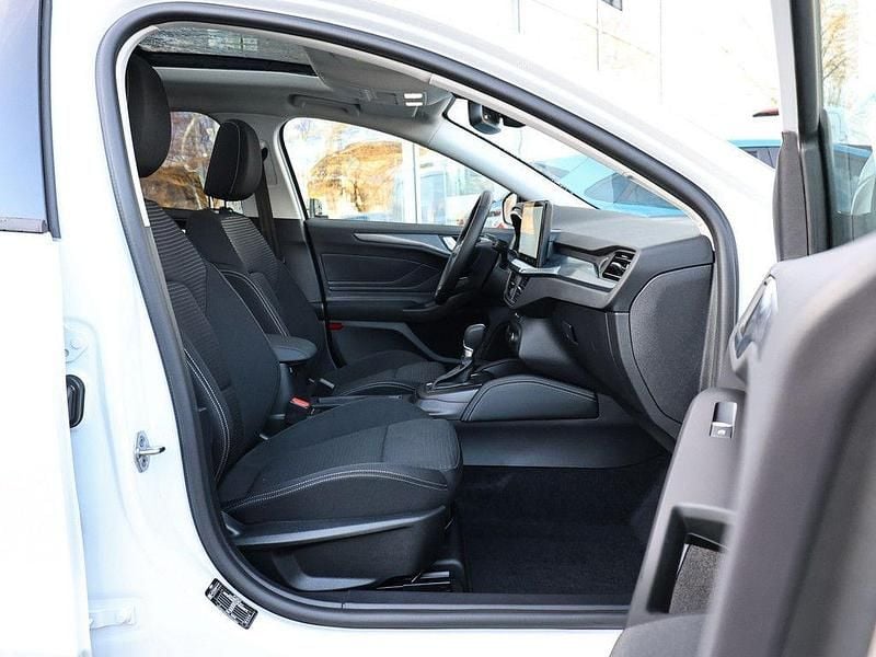 Neu Ford Focus Active X 155 PS (114 kW) 2025 Weiß Limousine