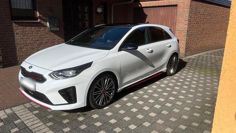 Gebraucht Kia Ceed GT GT 204 PS (150 kW) 2021 Weiß Kleinwagen