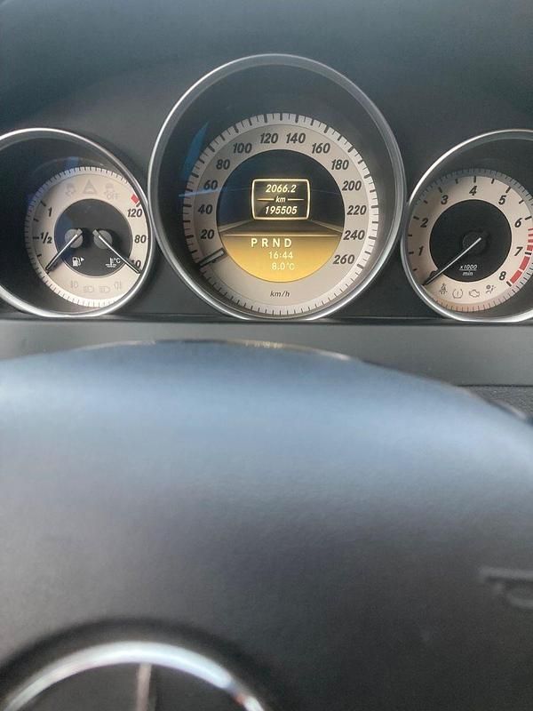 Gebraucht Mercedes C180 Elegance 156 PS (114 kW) 2011 Silber Kombi