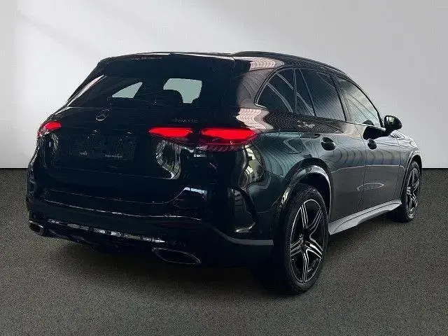 Gebraucht Mercedes GLC450 AMG 367 PS (269 kW) 2026 Lack obsidianschwarz met SUV