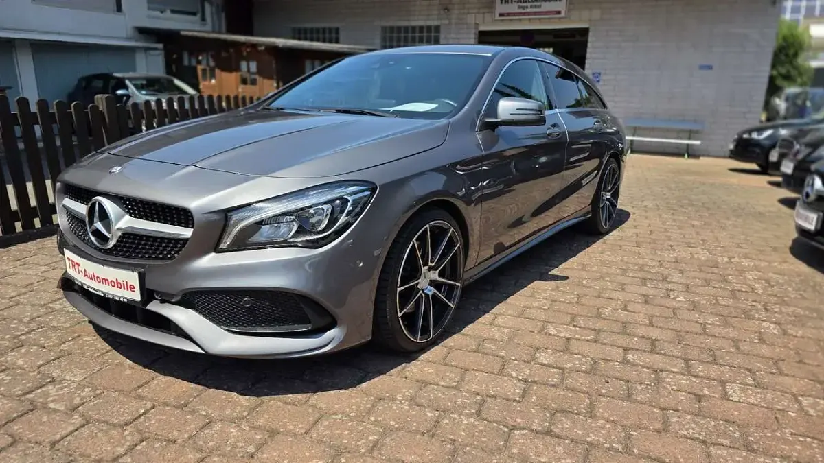 Gebraucht Mercedes CLA250 211 PS (155 kW) 2016 Mountaingrau  met. Coupé