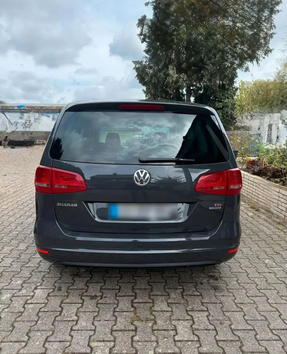 Gebraucht VW Sharan 150 PS (110 kW) 2014 Grau Van / Kleinbus