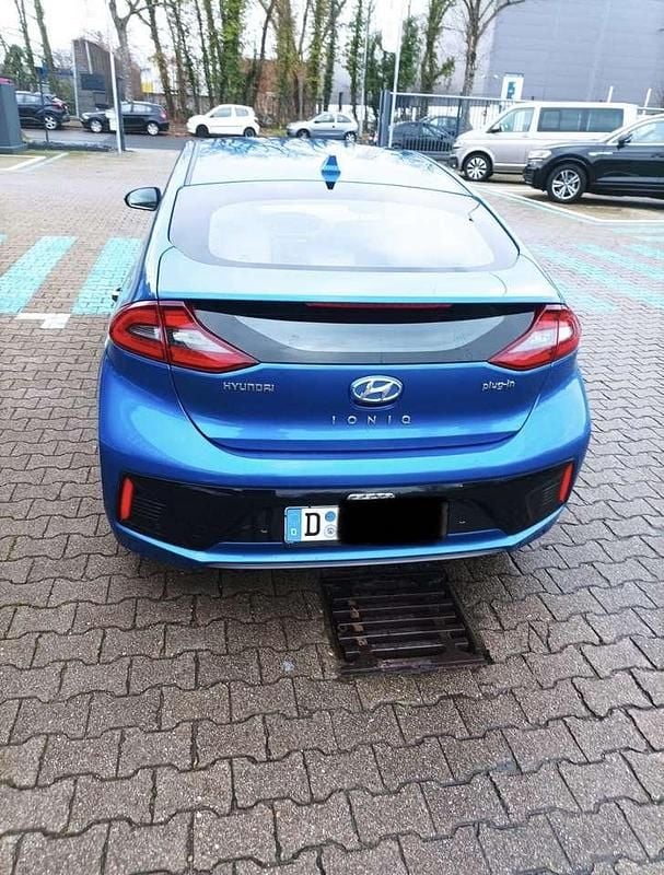 Gebraucht 2018 Hyundai Ioniq Premium Limousine | 12.950 € (Guter Preis) - Bild 1/4