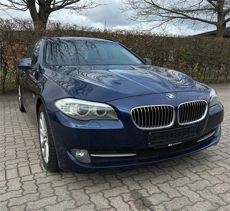 Gebraucht BMW 525 204 PS (150 kW) 2011 Blau Kombi