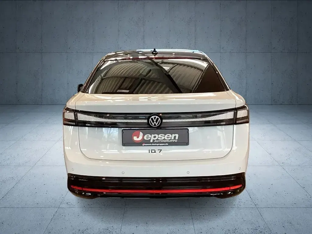 Neu VW ID.7 Pro 210 kW (286 PS) 2025 Schwarz (gletscherweiß / schwarz) Kleinwagen