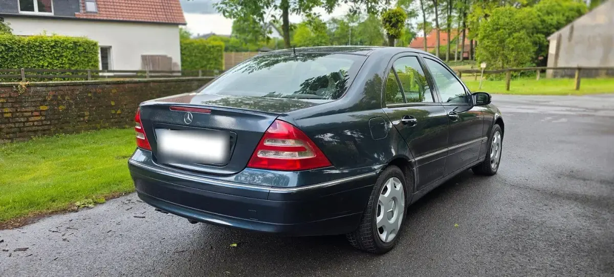 Occasion Mercedes C220 143 ch (105 kW) 2002 Bleue Berline