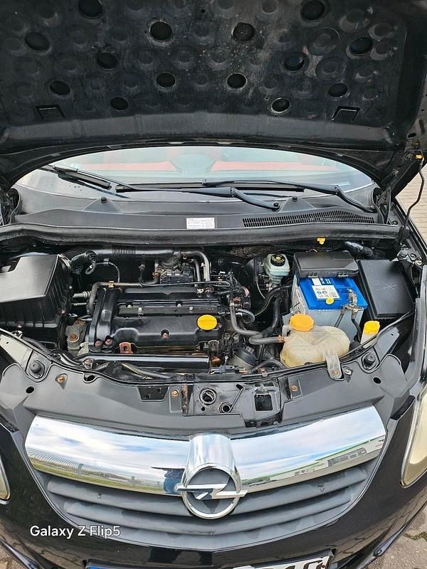 Gebraucht Opel Corsa 90 PS (66 kW) 2008 Schwarz Kleinwagen