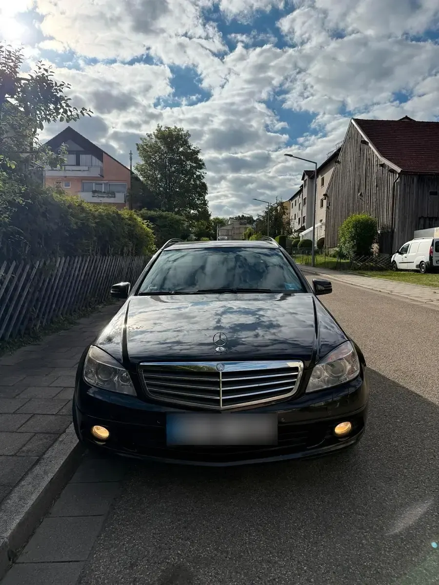 Gebraucht Mercedes C200 136 PS (100 kW) 2010 Schwarz Kombi