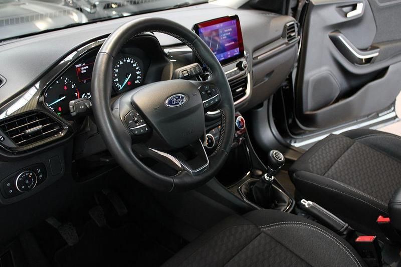 Gebraucht Ford Puma Titanium 125 PS (91 kW) 2022 Obsidianschwarz metallic SUV