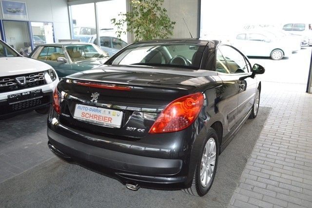 Gebraucht Peugeot 207 CC Sport 109 PS (80 kW) 2008 Schwarz metallic Cabrio