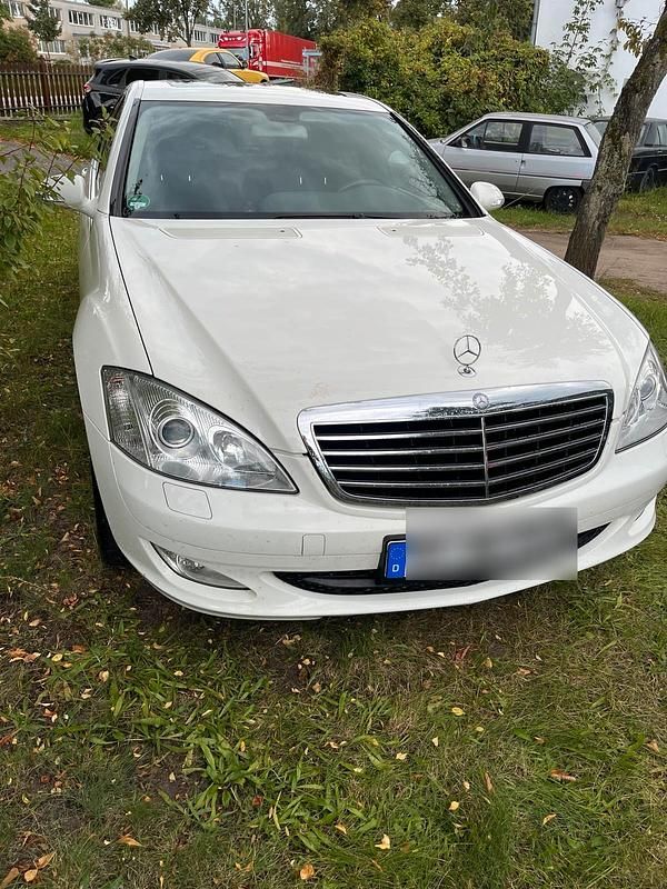 Weiß Gebraucht 2006 Mercedes S350 Limousine | 8.300 € (Superpreis) - Bild 1/4