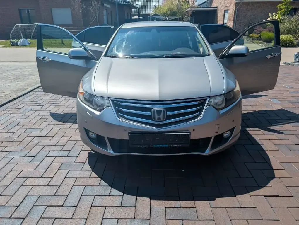 Gebraucht Honda Accord Executive 150 PS (110 kW) 2008 Grau Limousine