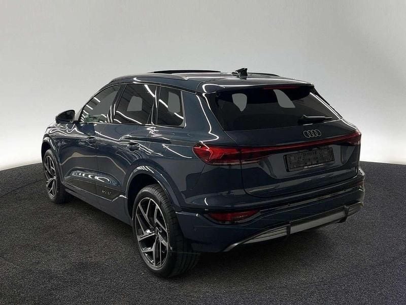 Neu Audi Q6 e-tron 314 kW (428 PS) 2026 Plasmablau metallic SUV