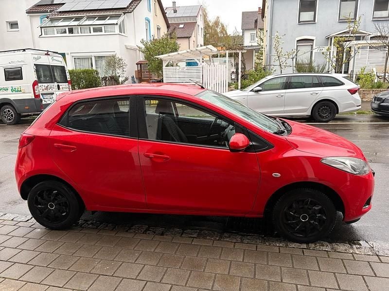 Second-hand Mazda 2 Independence 75 CP (55 kW) 2009 Roșu Hatchback