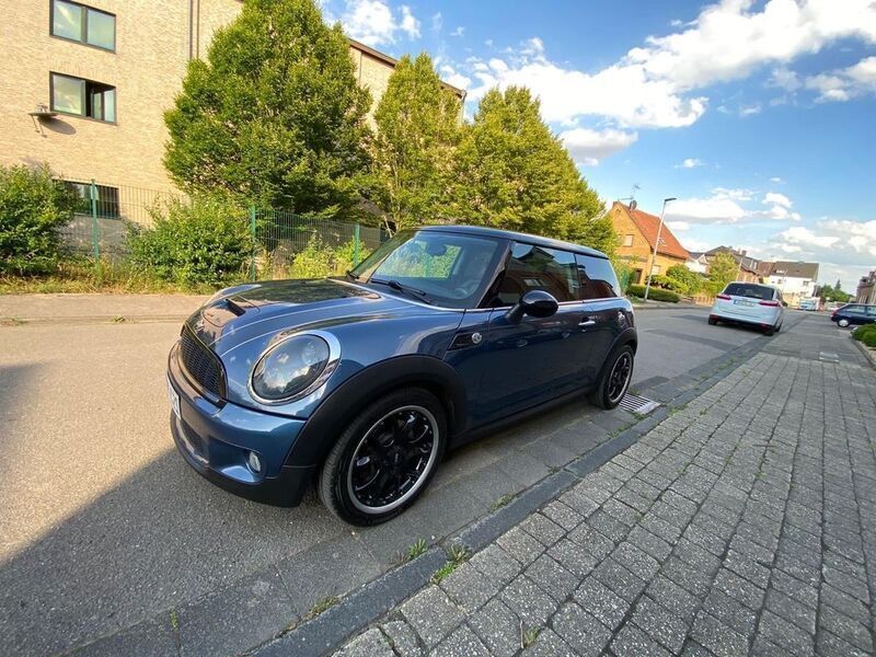 Blau Gebraucht 2009 Mini Cooper Kleinwagen | 4.099 € - Bild 1/4
