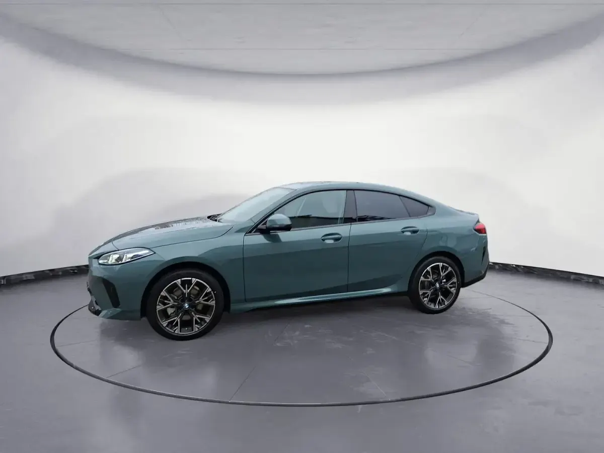Neu BMW 220 M Sport 170 PS (125 kW) 2026 Grün Coupé