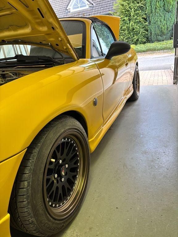 Gebraucht Mazda MX5 110 PS (80 kW) 2002 Gelb Cabrio