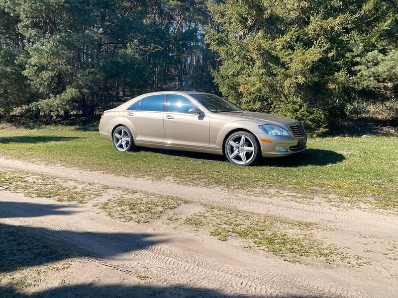 Usata Mercedes S550 2007 Oro Berlina
