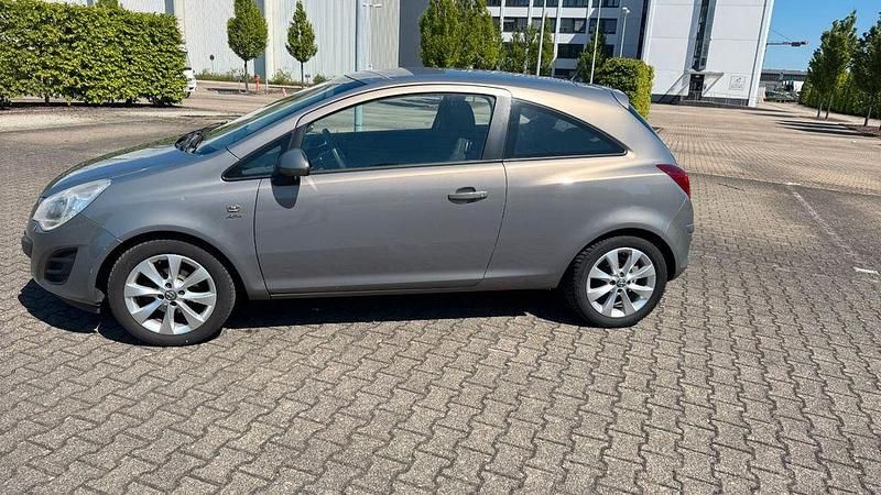 Gebraucht Opel Corsa 69 PS (50 kW) 2013 Gold Kleinwagen