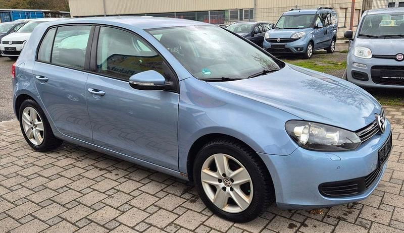 Gebraucht VW Golf VI Comfortline 105 PS (77 kW) 2010 Blau Kleinwagen