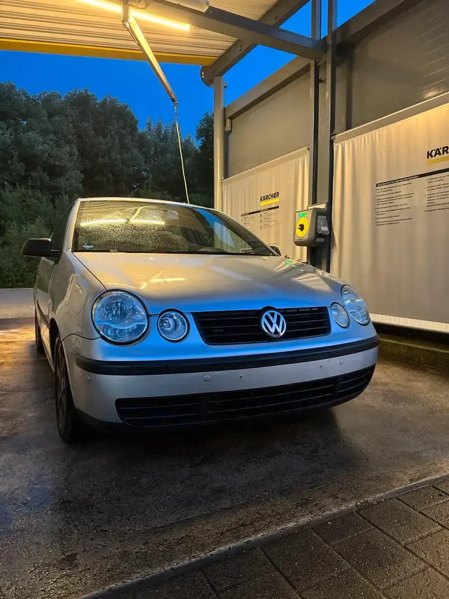 Gebraucht VW Polo 64 PS (47 kW) 2003 Grau Coupé