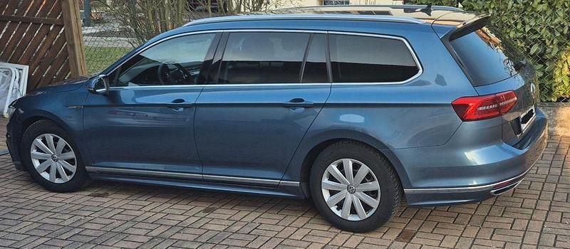 Gebraucht VW Passat Highline 190 PS (139 kW) 2017 Blau Kombi