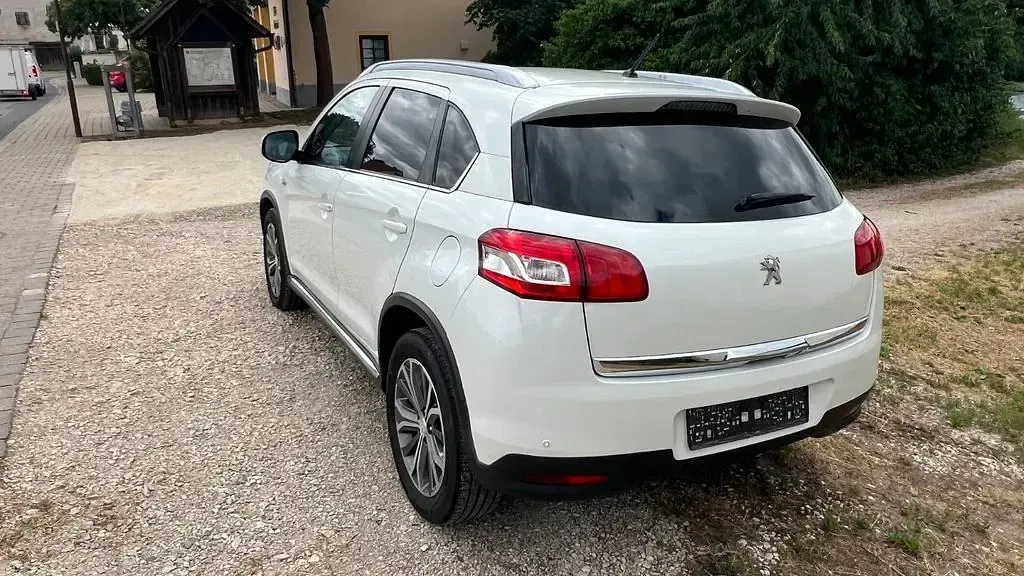 Gebraucht Peugeot 4008 Allure 150 PS (110 kW) 2012 Violett SUV