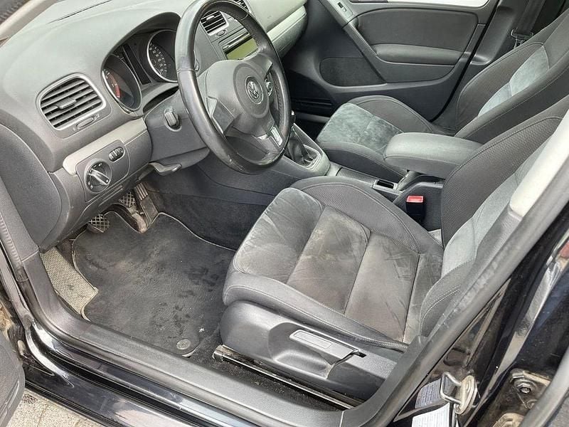 Gebraucht VW Golf VI Highline 122 PS (89 kW) 2009 Deep black perleffekt Kleinwagen