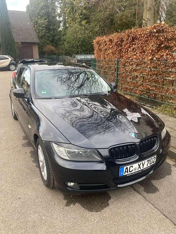 Gebraucht BMW 320 170 PS (125 kW) 2009 Schwarz Limousine