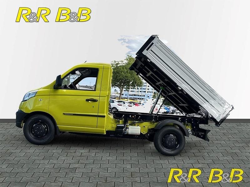 Neu Piaggio Porter 150 kW (204 PS) 2025 Gruen Kombi