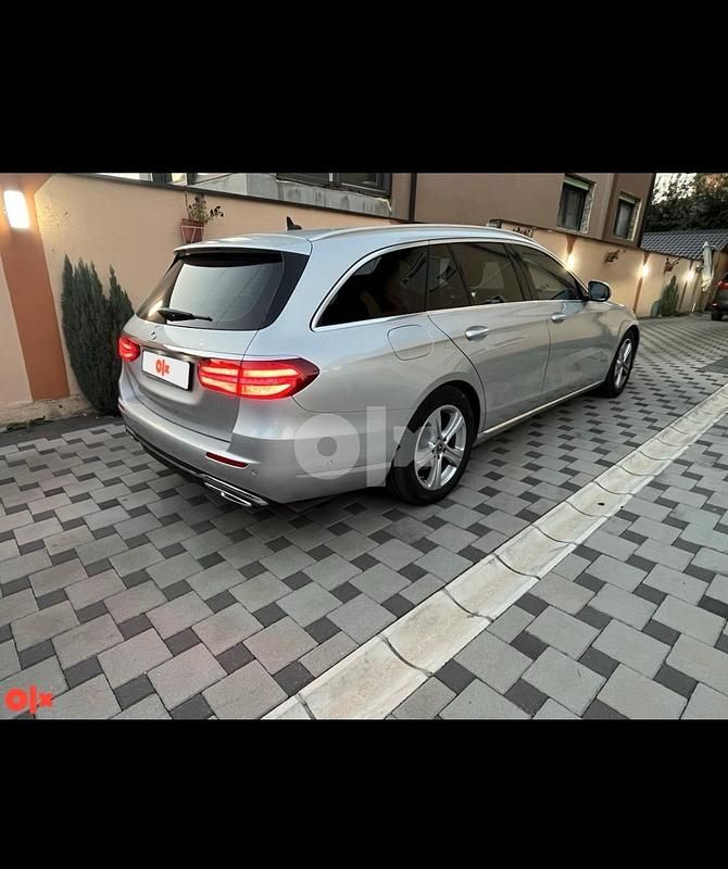 Gebraucht Mercedes E220 194 PS (142 kW) 2017 Silber Kombi