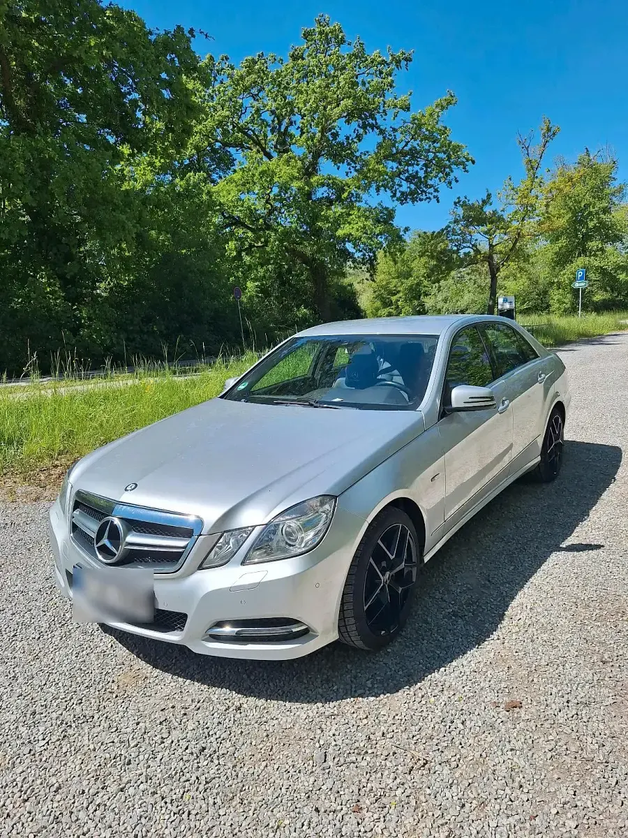 Usata Mercedes E200 184 CV (135 kW) 2010 Grigio Berlina