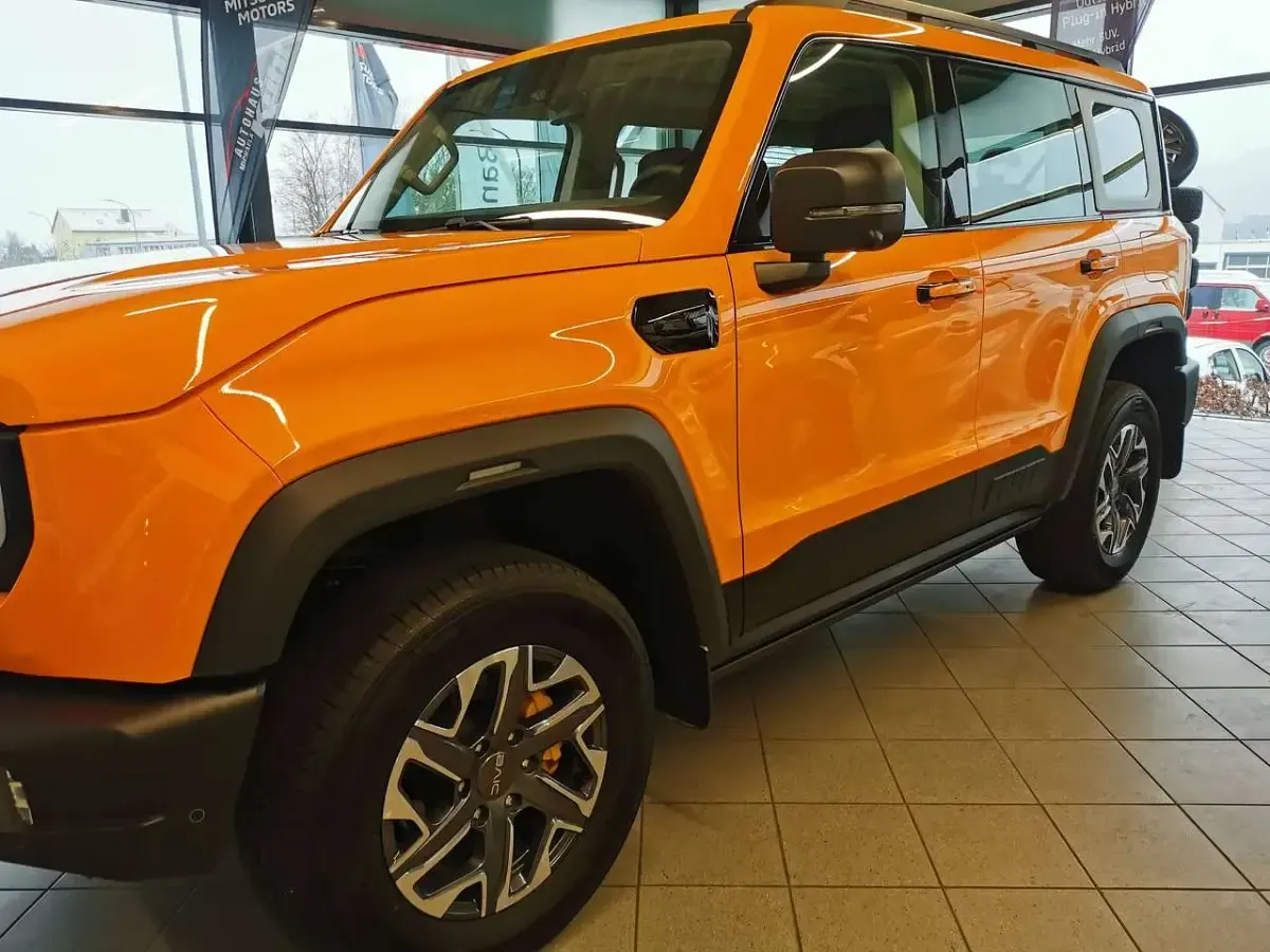 Neu Baic BJ40 234 PS (172 kW) 2026 Orange SUV
