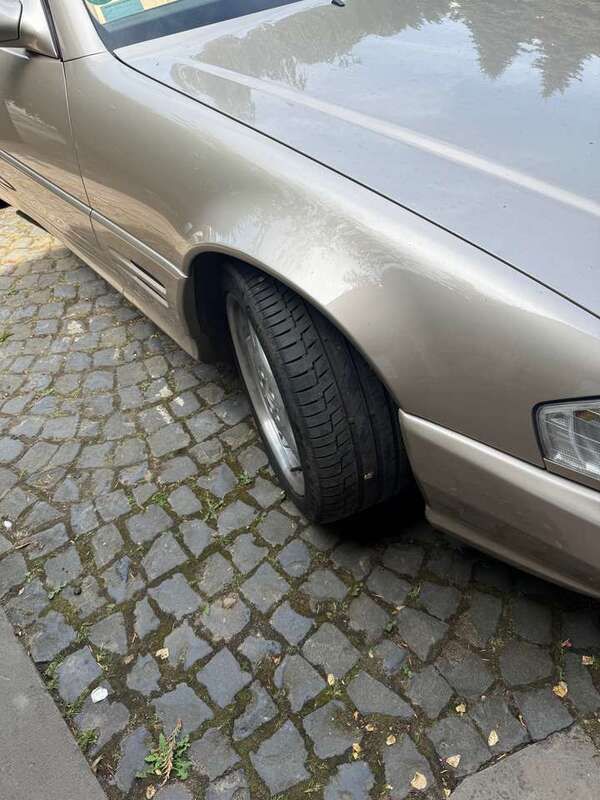 Beige Gebraucht 2001 Mercedes SL500 Cabrio | 21.500 € (Etwas zu teuer) - Bild 1/4