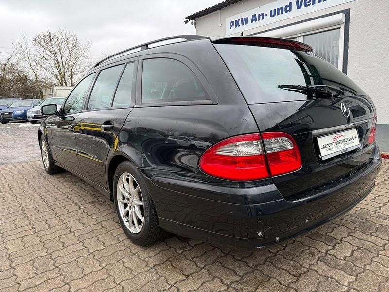 Gebraucht Mercedes E200 184 PS (135 kW) 2007 Schwarz Kombi