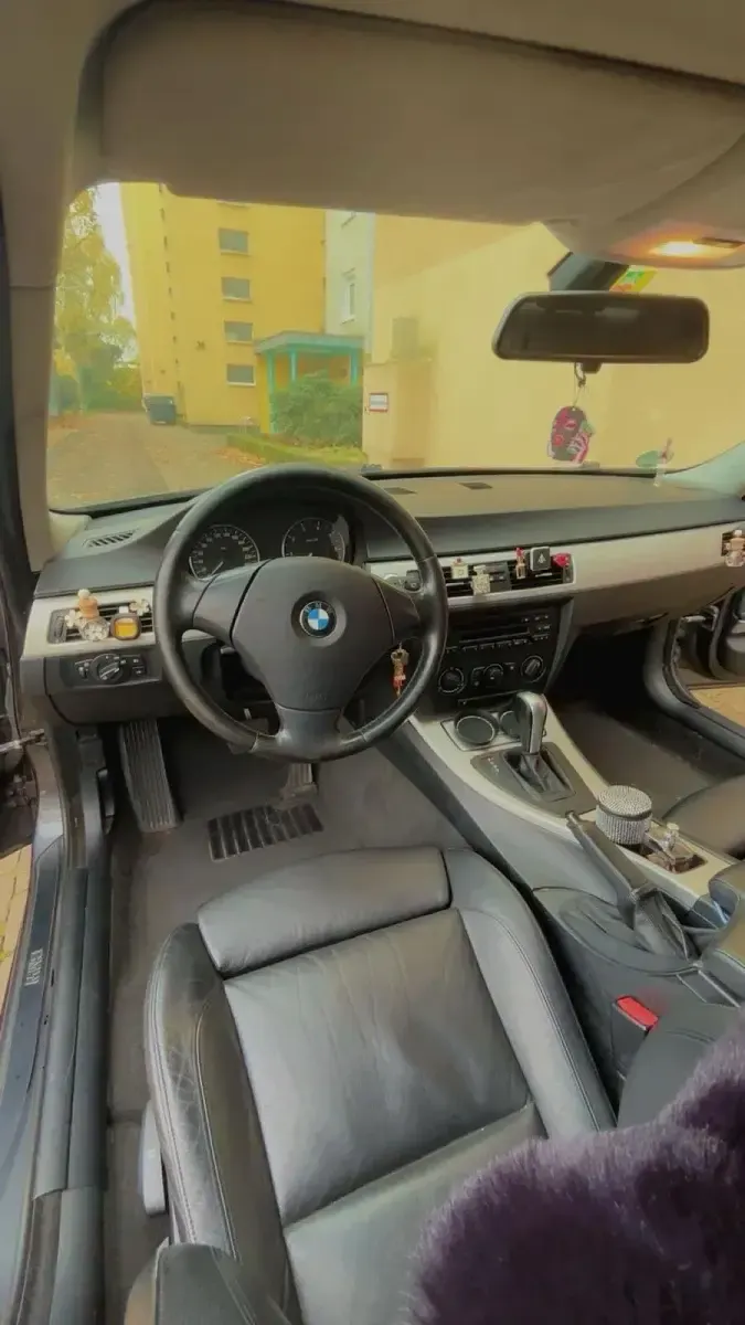 Gebraucht BMW 320 150 PS (110 kW) 2005 Grau Limousine