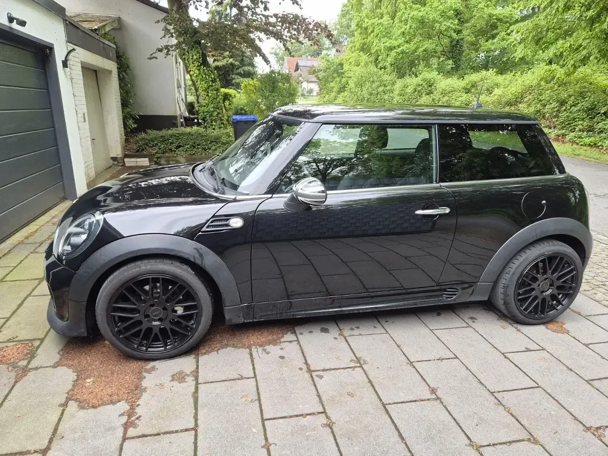 Gebraucht Mini John Cooper Works 98 PS (72 kW) 2013 Schwarz Kleinwagen