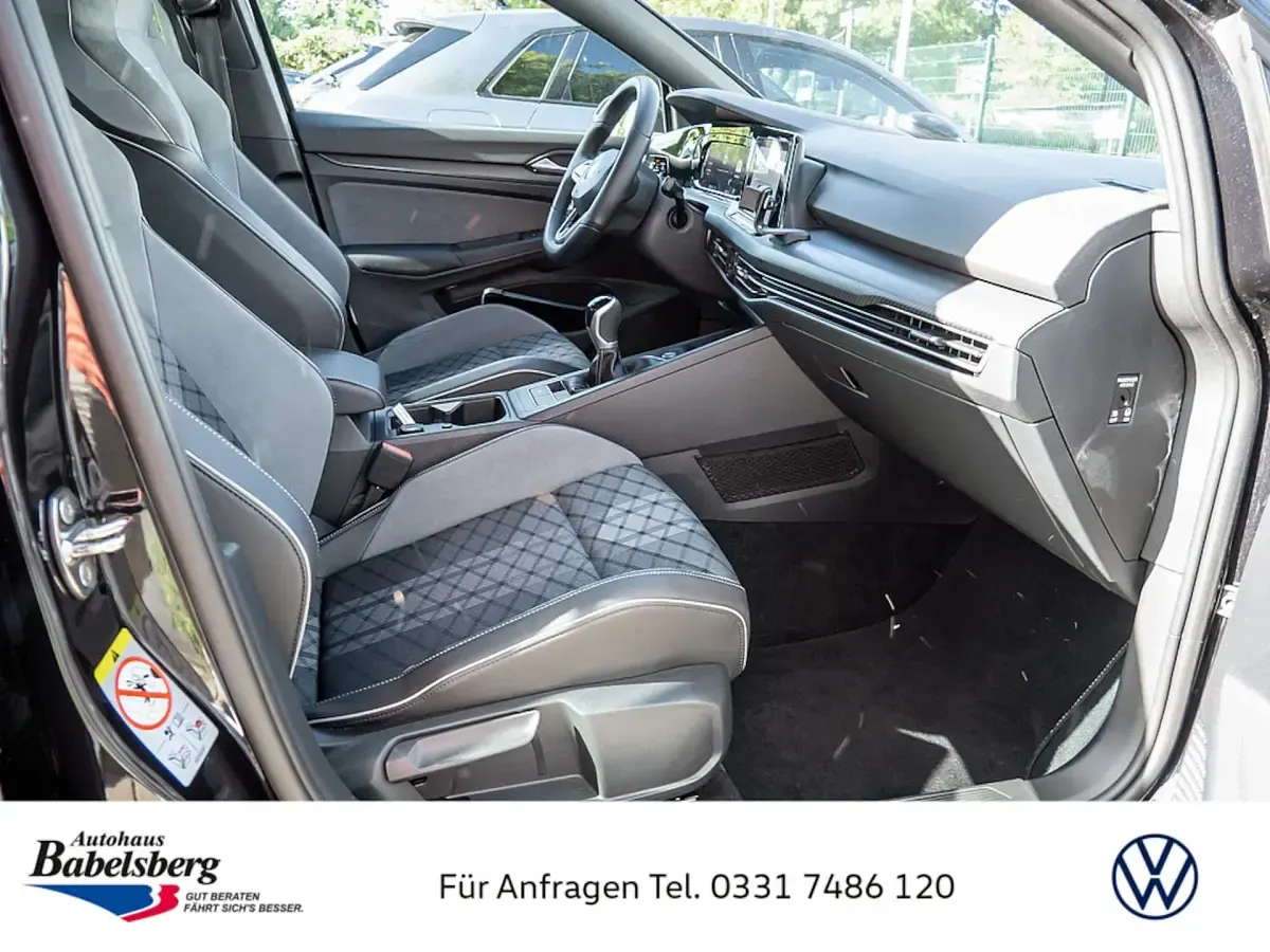 Gebraucht VW Golf VIII R-line 150 PS (110 kW) 2022 Schwarz Limousine