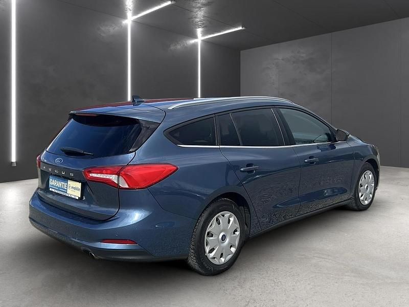 Gebraucht Ford Focus Titanium 125 PS (91 kW) 2021 Blau Kombi