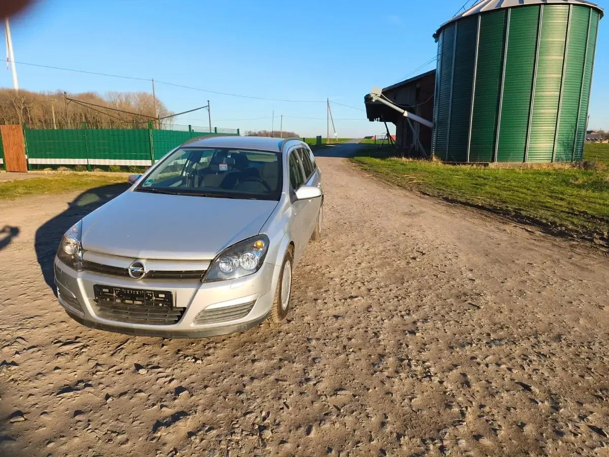 Gebraucht Opel Astra 125 PS (91 kW) 2004 Silber Kombi