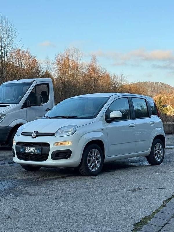 Weiß Gebraucht 2018 Fiat Panda Lounge Kleinwagen | 7.590 € (Guter Preis) - Bild 1/3