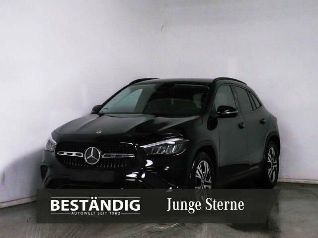 Lack kosmosschwarz Gebraucht 2024 Mercedes GLA200 Progressive SUV | 39.489 € (Fairer Preis) - Bild 1/4