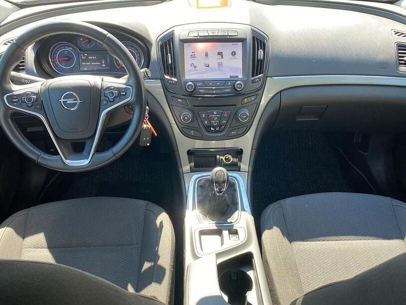 Gebraucht Opel Insignia Edition 140 PS (102 kW) 2016 Plat.anthr./rogrey/0j:silbergr Kombi