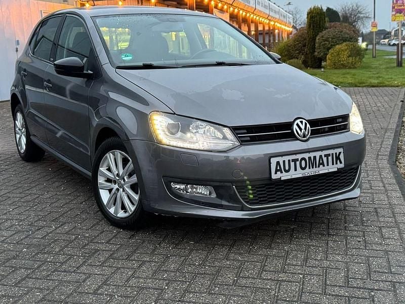 Grau Gebraucht 2012 VW Polo Style Limousine | 4.990 € (Fairer Preis) - Bild 1/4