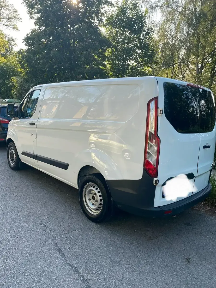Gebraucht Ford Transit Custom 105 PS (77 kW) 2018 Weiß Van / Kleinbus