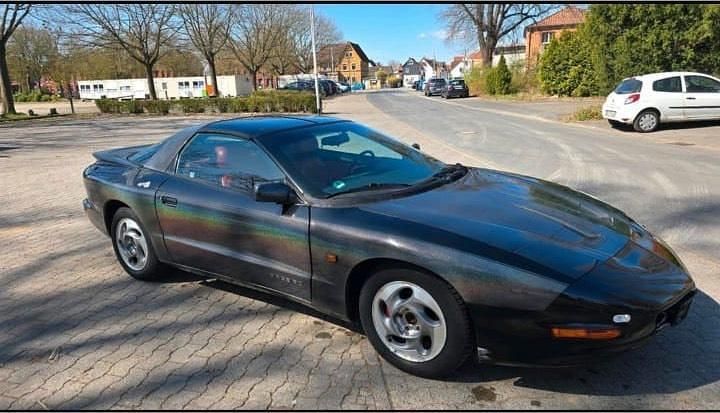 Andere farben Gebraucht 1995 Pontiac Firebird | 4.500 € - Bild 1/4
