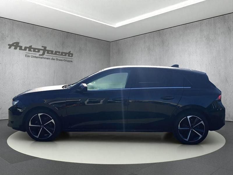 Gebraucht Opel Astra Elegance 131 PS (96 kW) 2023 Karbon schwarz (metallic) Limousine
