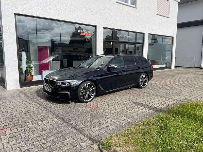 Gebraucht BMW M550 400 PS (294 kW) 2020 Schwarz Limousine